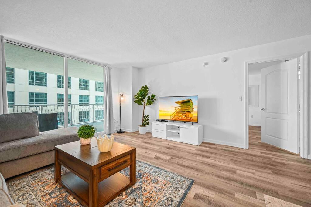 Unique 1 Bed 1 Bath • Brickell • Bay & Views Apartamento Miami